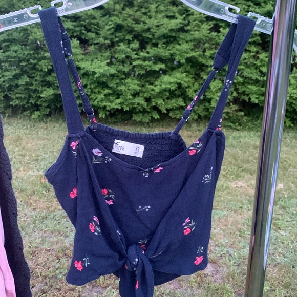 Hollister Tops - Hollister Navy Tie Front Crop Tank XS